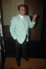 Dharmendra at the Launch of YUMMY CHEF Heat and Eat in Novotel hotel, Mumbai on 1st Sept 2011 (16).JPG